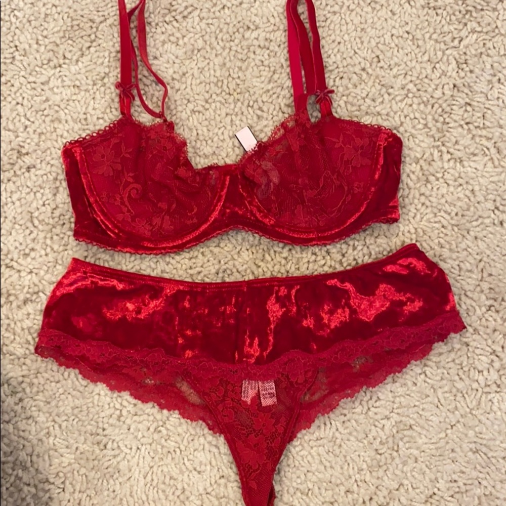 Victoria’s Secret Set